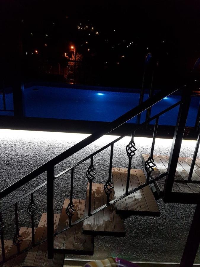 Sunshine Apartment With Private Pool And Parking 코토르 외부 사진