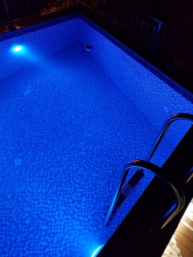 Sunshine Apartment With Private Pool And Parking 코토르 외부 사진